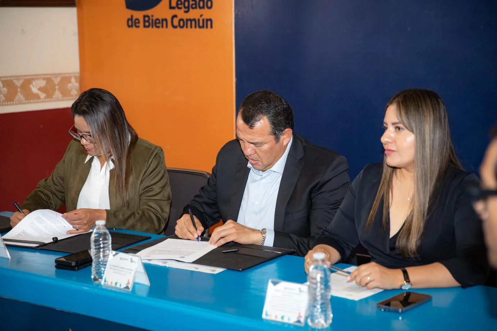 Gobierno de SJR y el IEEQ firman convenio de colaboración; en materia de participación ciudadana.