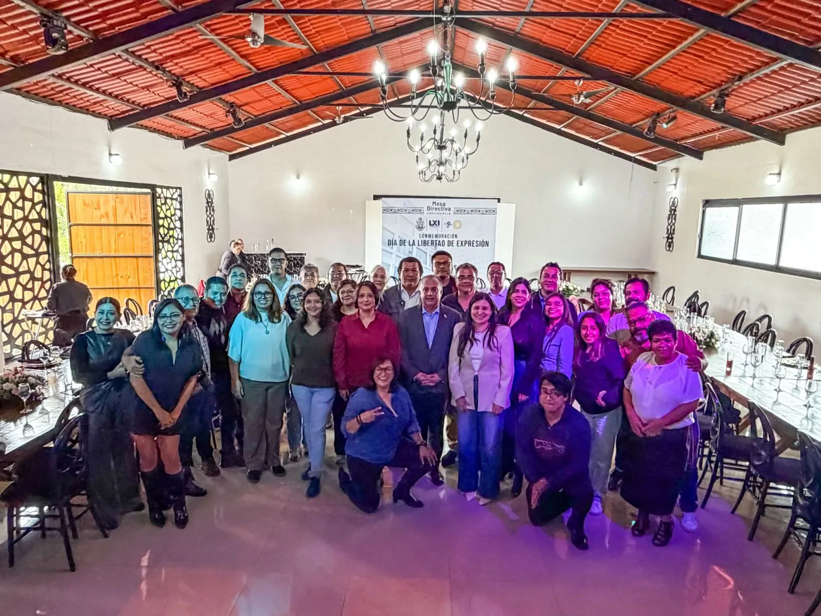 Diputados celebran con Reporteros y Periodistas de Querétaro; Día de la Libertad de Expresión.