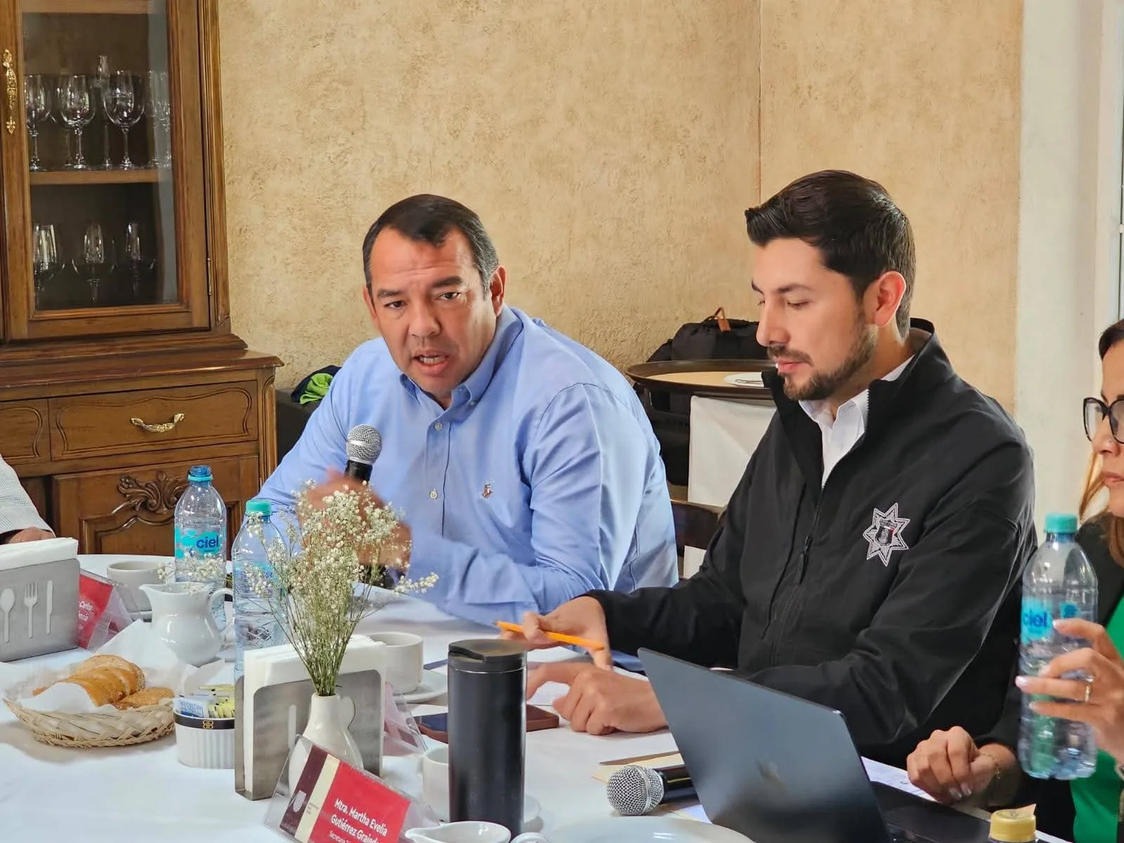 Alcalde y Secretario de Seguridad Pública participan en Mesa de Paz de la Región SJR