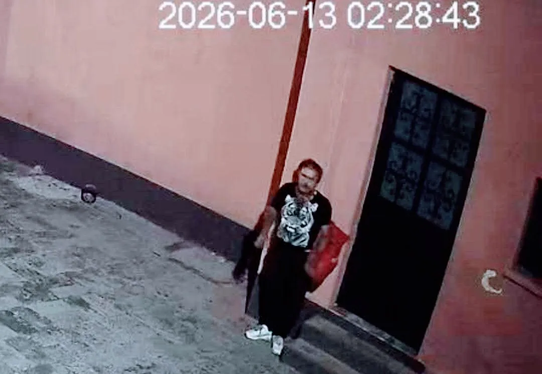 Captan a sujeto haciendo desmanes en Templo Parroquial, de SJR; rompió un vidrio e ingresó a la Sacristía.