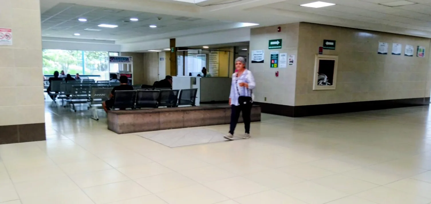 Se acumulan quejas por trato indigno a familiares de pacientes del IMSS; en SJR.