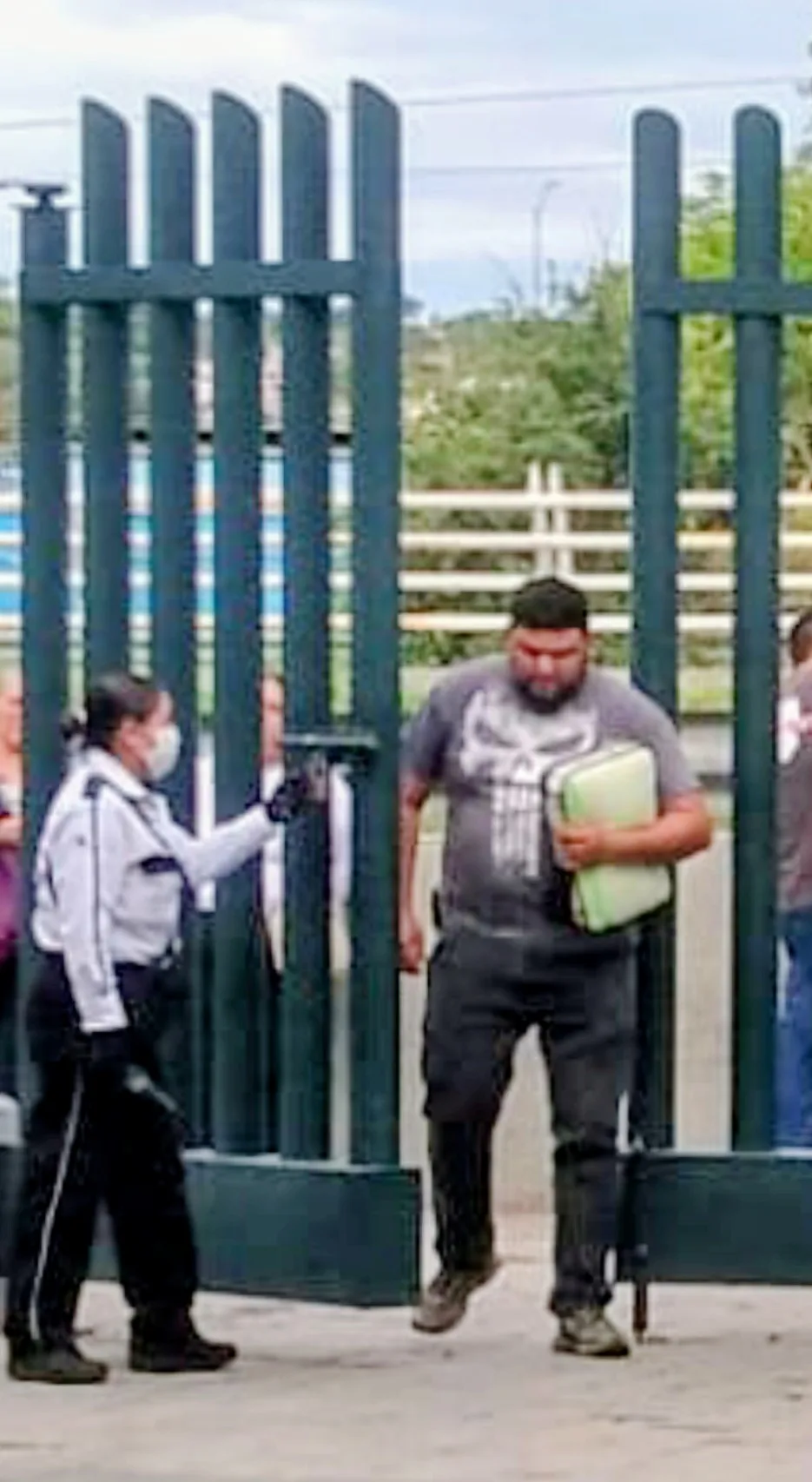 Se acumulan quejas por trato indigno a familiares de pacientes del IMSS; en SJR.