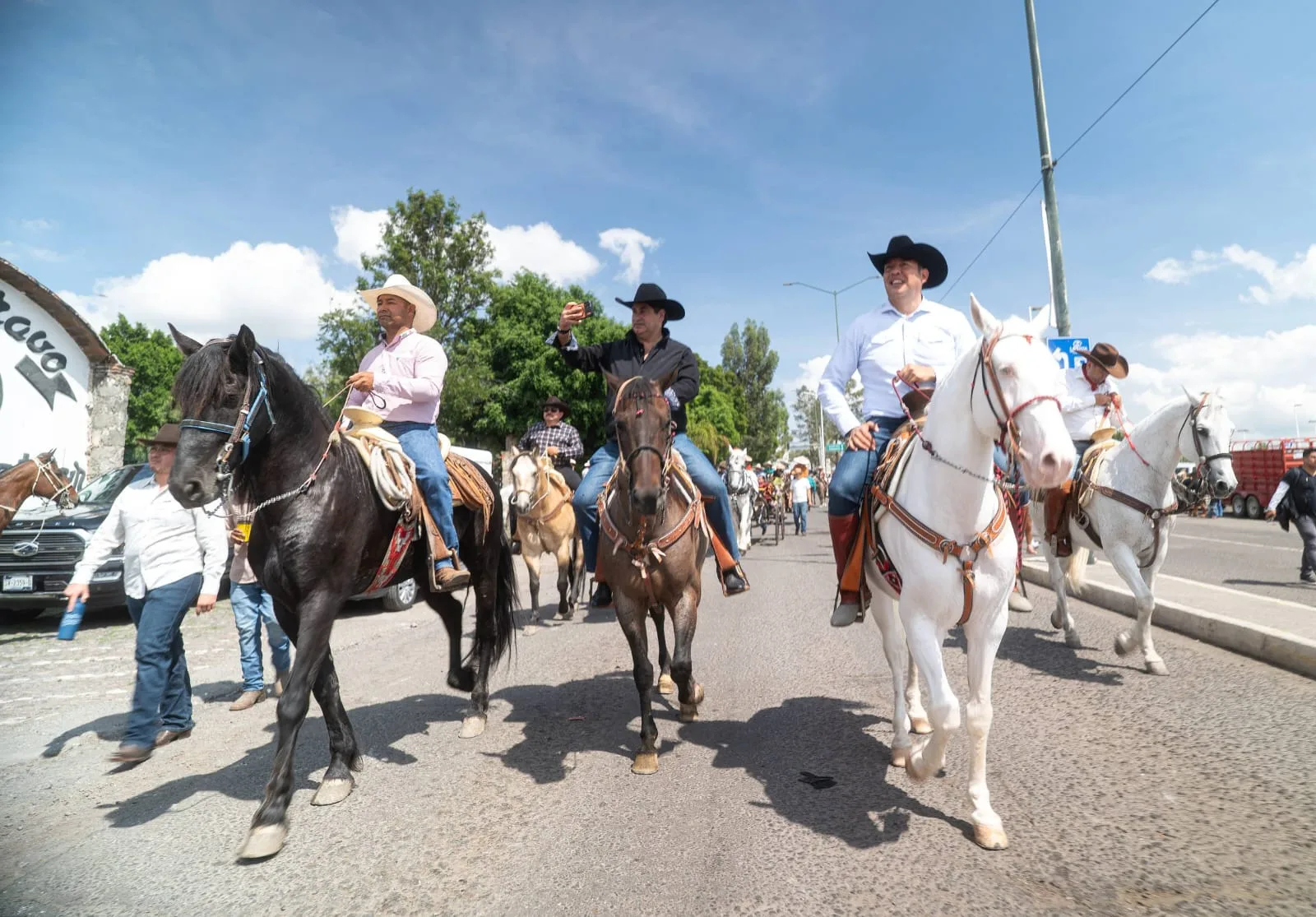 Mil 600 Jinetes participaron en Cabalgata de la Amistad; así arrancó la Feria SJR 2026 con más de 3 mil asistentes.