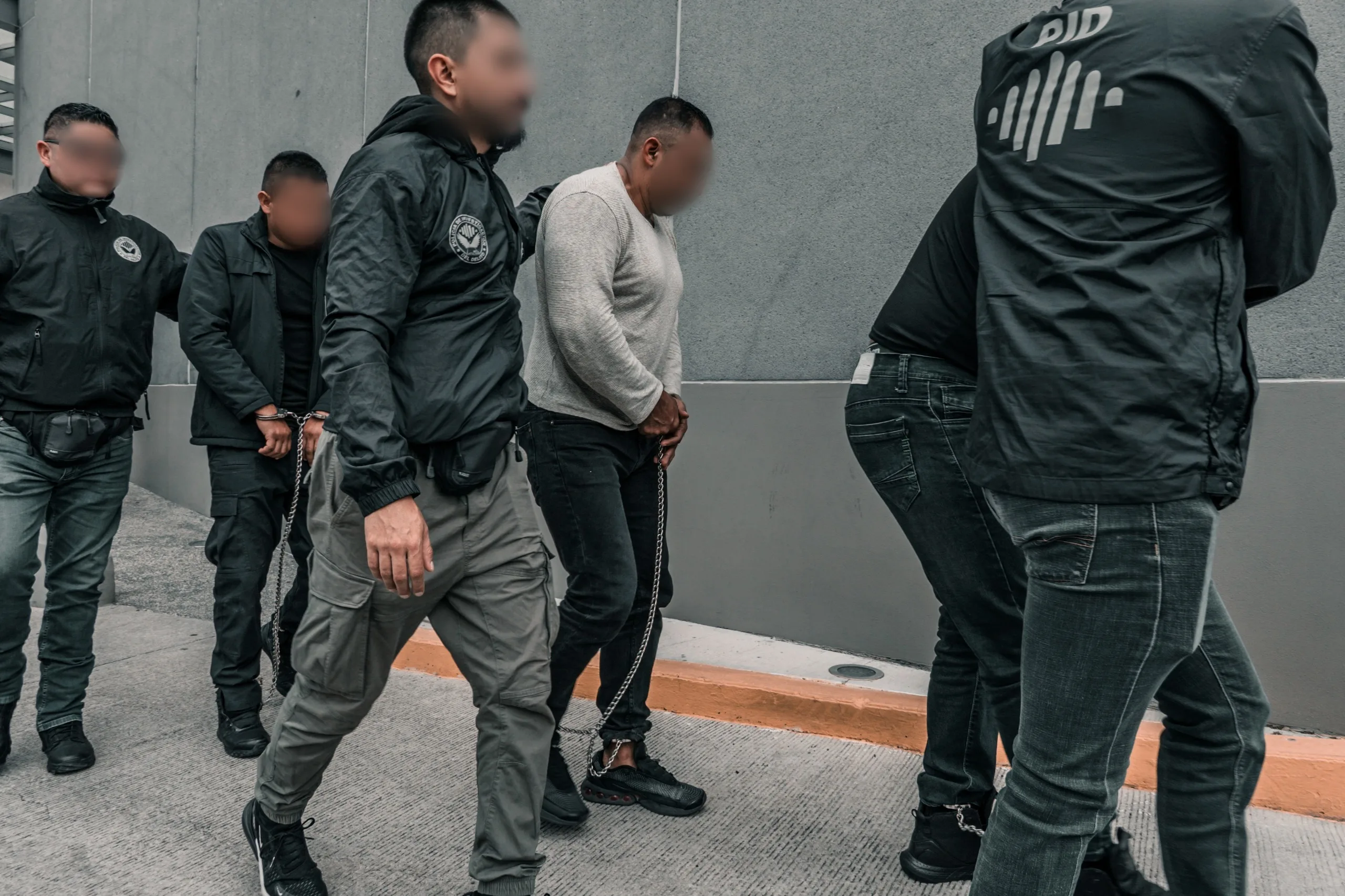 Procesan a los 7 individuos que intentaron secuestrar una mujer en Colón y que fueron interceptados y detenidos en SJR.