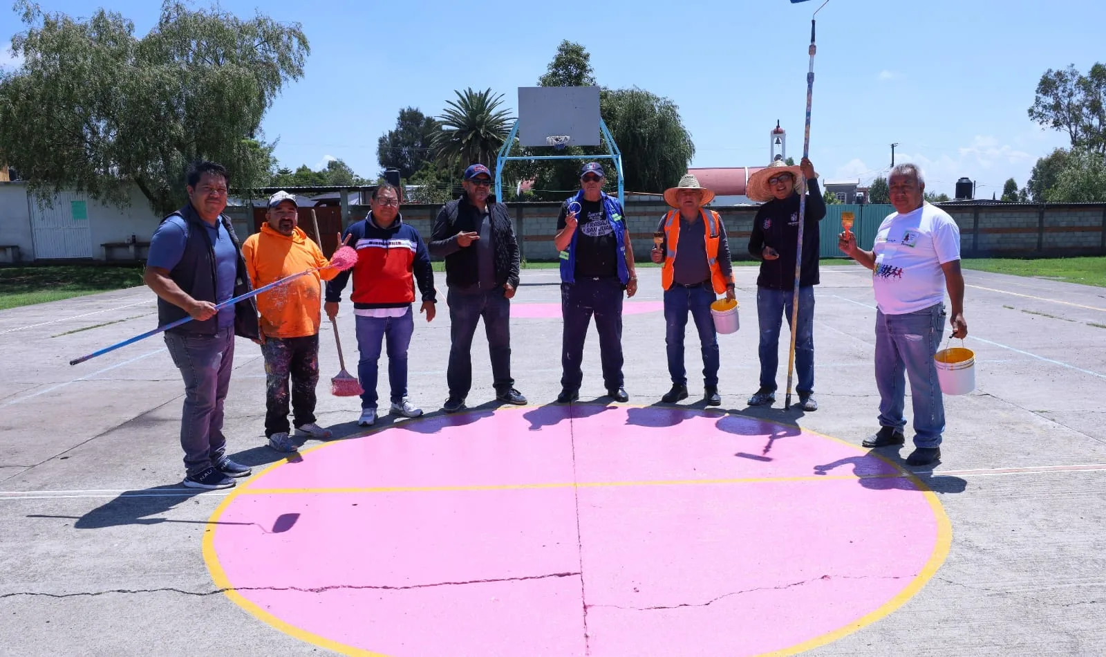 Gobierno Municipal de San Juan del Río atiende a ciudadanos con el Programa “Lunes en Laguna de Vaquerías”.