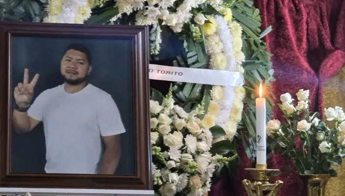 Familiares y Amigos dan "último adiós" al joven Sanjuanense José Isaías.