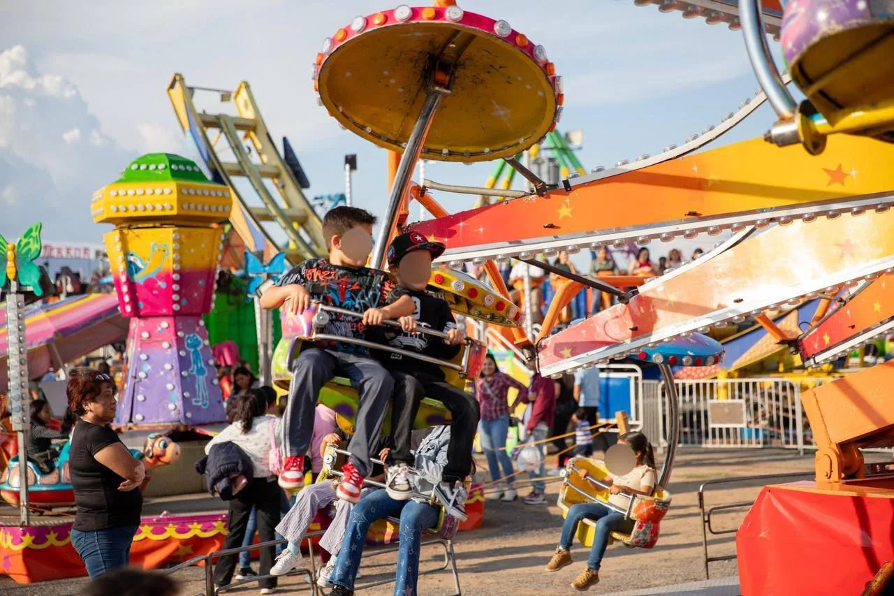 Exitoso primer día de acceso gratuito al Centro Expositor de Feria; . más de 3 mil 500 niñas, niños, adolescentes y adultos.