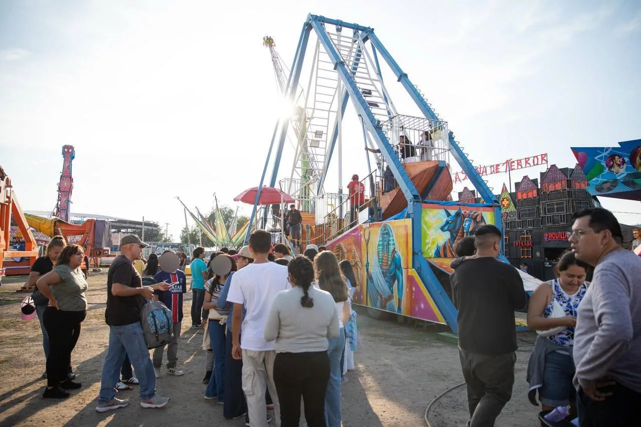 Exitoso primer día de acceso gratuito al Centro Expositor de Feria; . más de 3 mil 500 niñas, niños, adolescentes y adultos.