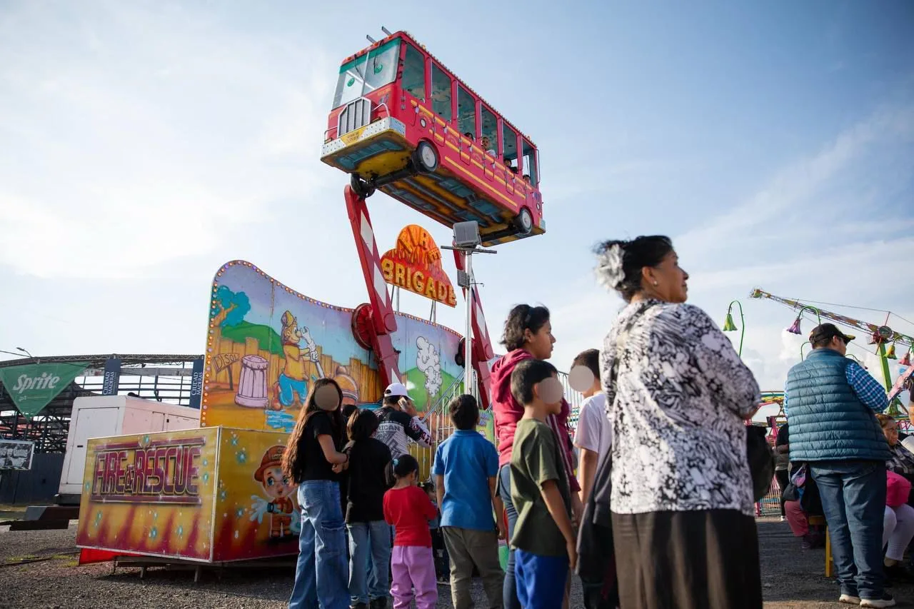 Exitoso primer día de acceso gratuito al Centro Expositor de Feria; . más de 3 mil 500 niñas, niños, adolescentes y adultos.