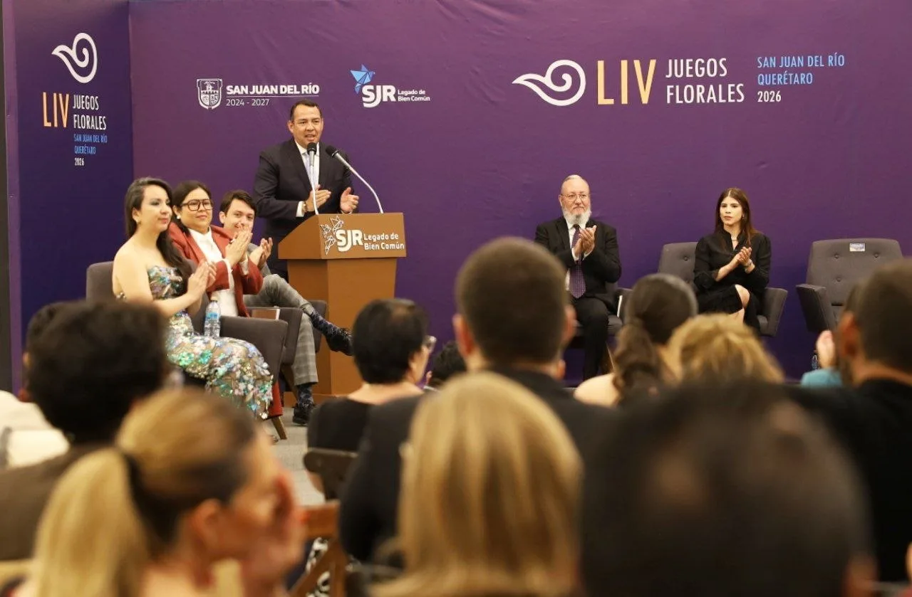 Encabezan Roberto Cabrera y Gina Sánchez la premiación de los LIV Juegos Florales SJR 2026.