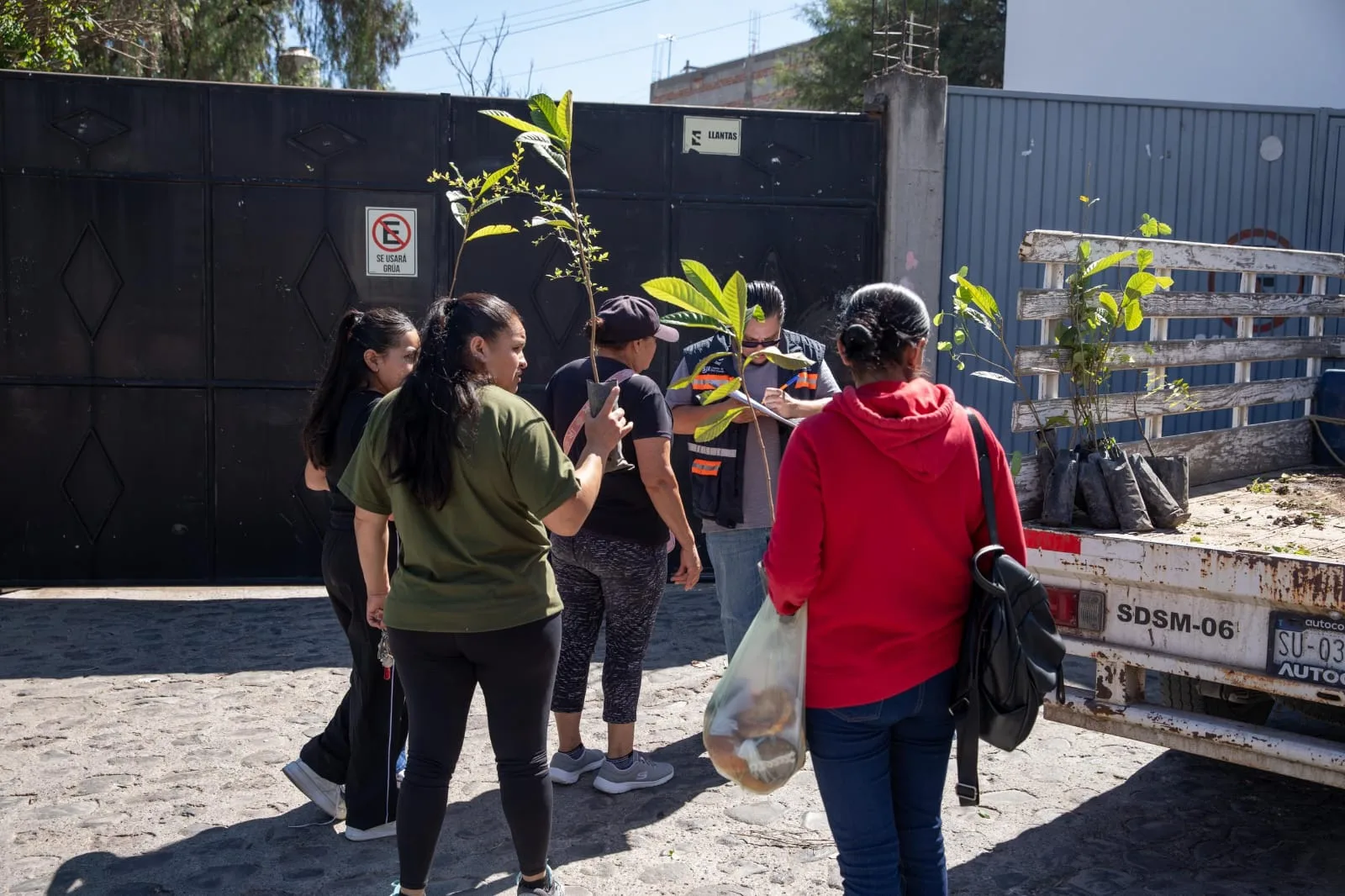 Municipio de San Juan del Río beneficia a sanjuanenses con el Programa “Miércoles en Paso de Mata.