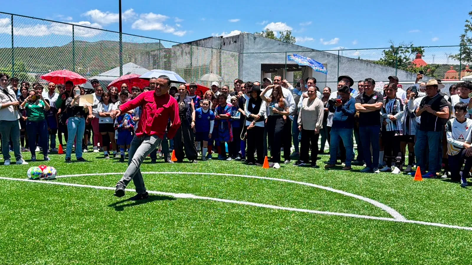 El Gobierno de México fortalece el tejido social con la entrega de 2 nuevas Canchas de Fútbol 5 en SJR.