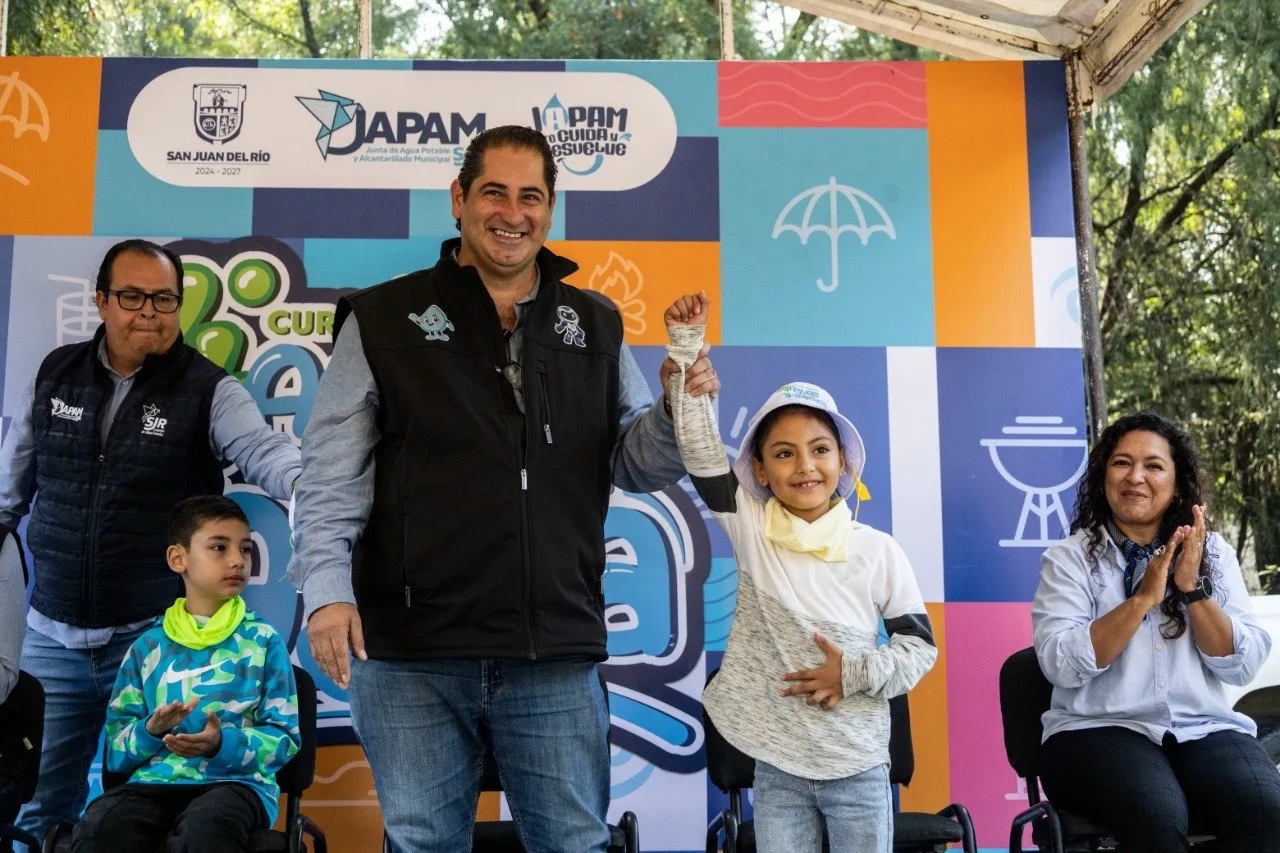 Inauguró Toño Pérez el 4.º Curso de Verano "Aguas con el Agua"; participaron 100 infantes.