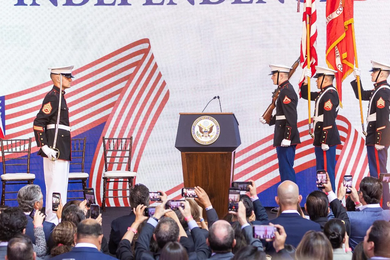 Asiste Mauricio Kuri a ceremonia diplomática por los 250 años de la Independencia de Estados Unidos