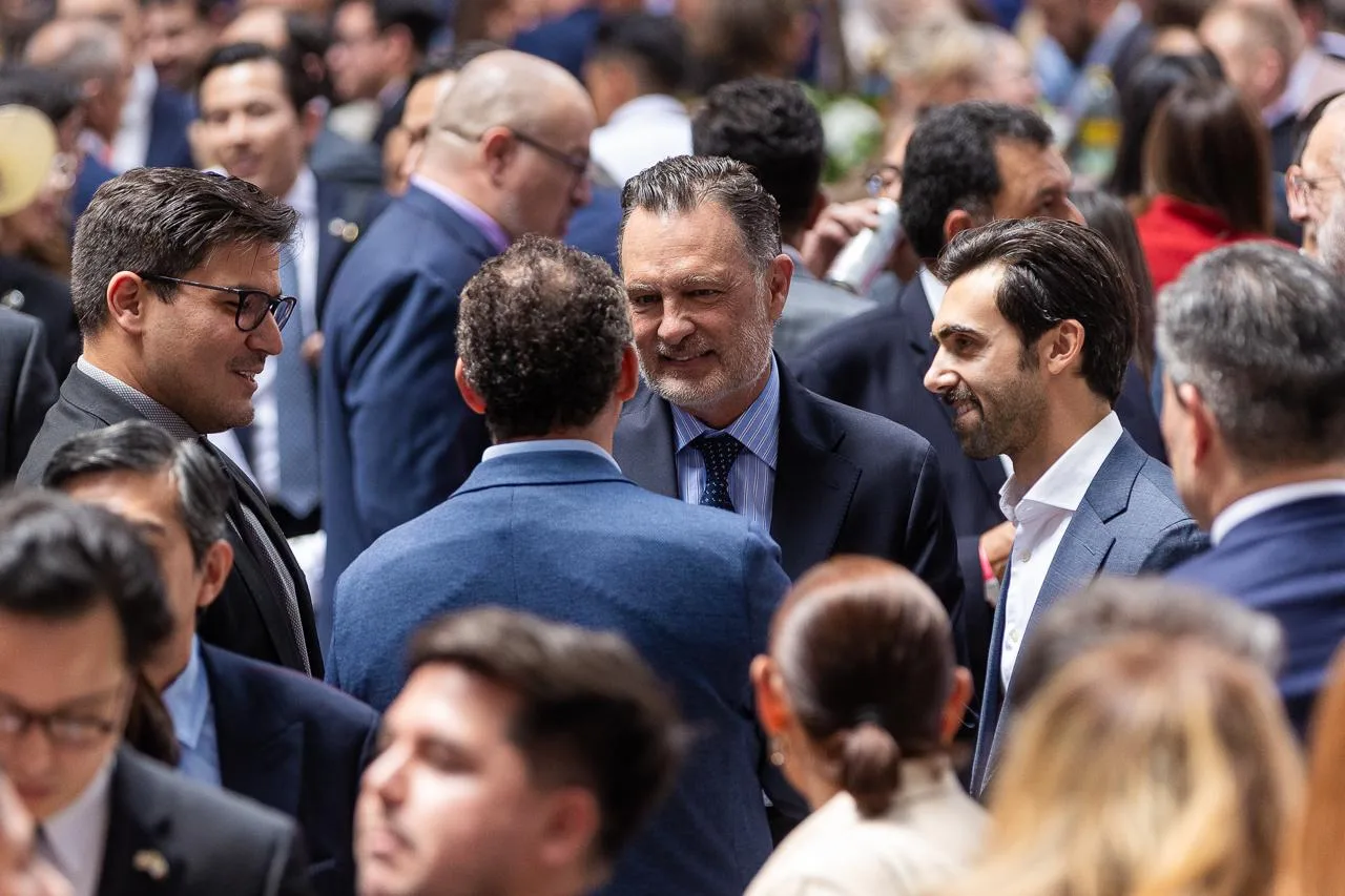 Asiste Mauricio Kuri a ceremonia diplomática por los 250 años de la Independencia de Estados Unidos