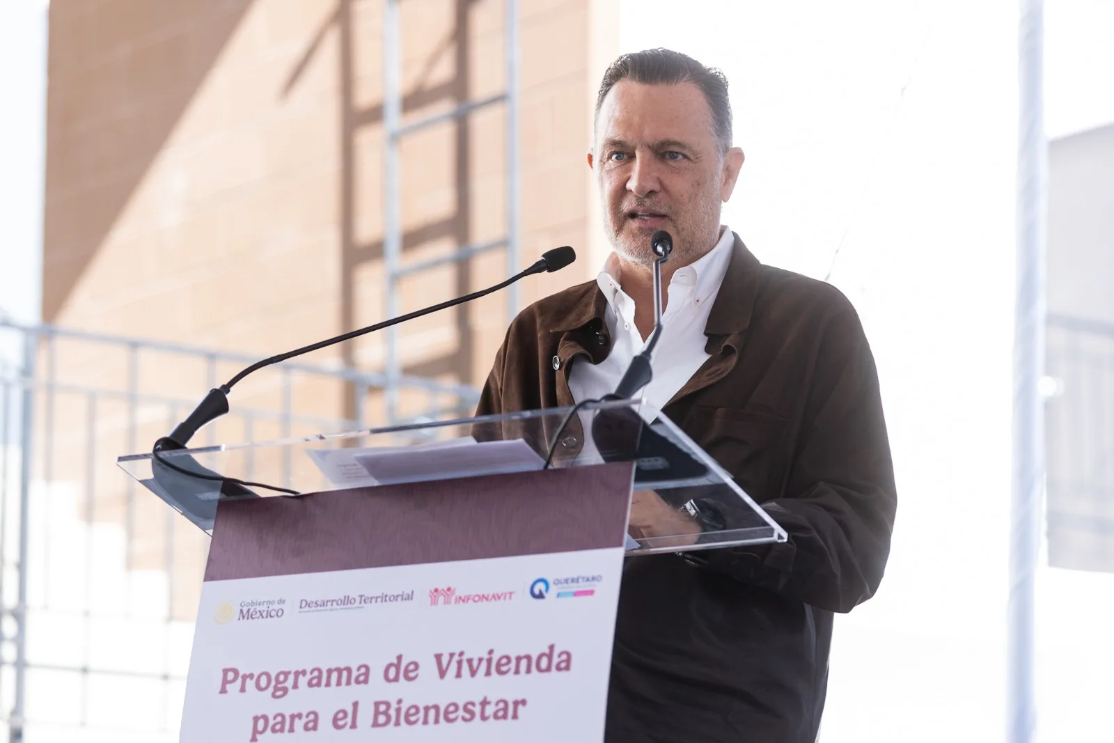 Respaldó Mauricio Kuri política de vivienda de la "4T" en beneficio de Querétaro.