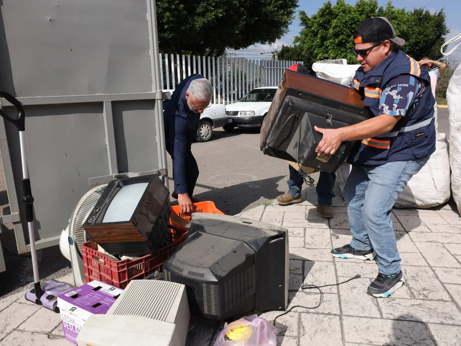Concluyó Reciclatón con la recolección de más de cuatro contenedores de aparatos electrónicos y 250 kilogramos de PET.
