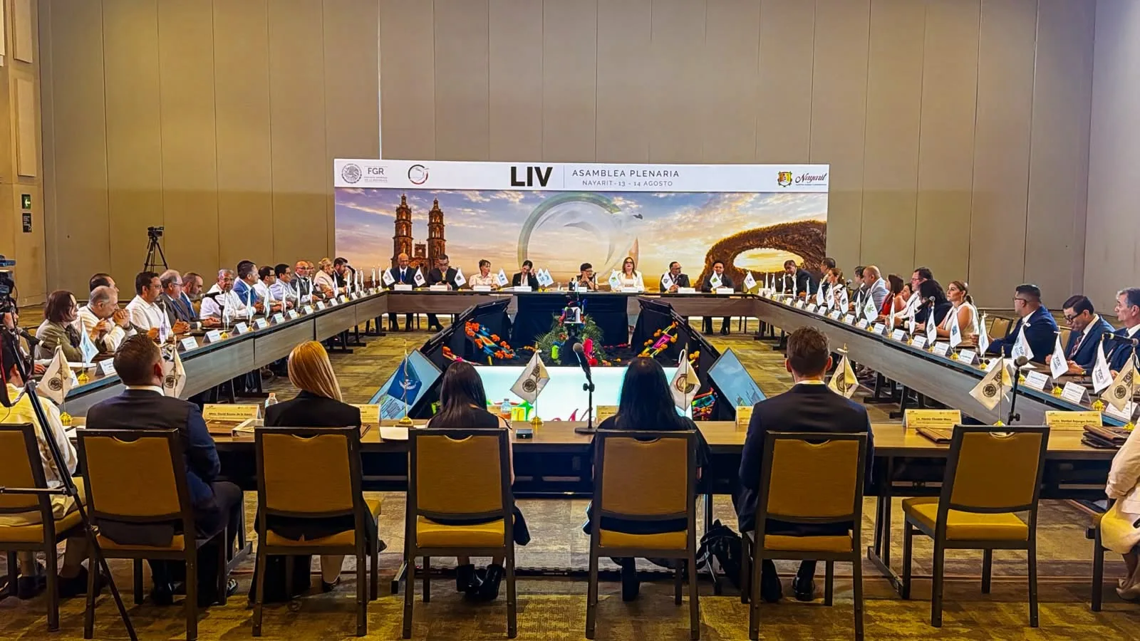 Fiscal de Querétaro participó en la LIV Asamblea Plenaria de la Conferencia Nacional de Procuración de Justicia.