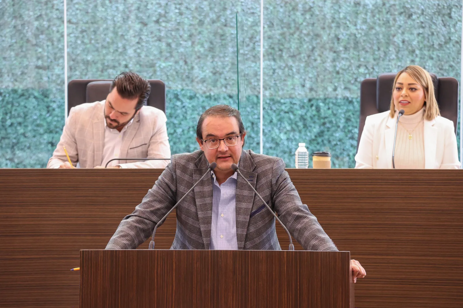 Recorre Memo Vega comunidades con motivo de su Informe de Actividades.