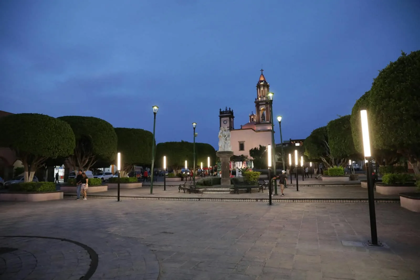 Reforzó Gobierno Municipal alumbrado y seguridad en Centro Histórico de SJR; inversión de 750 mil pesos.