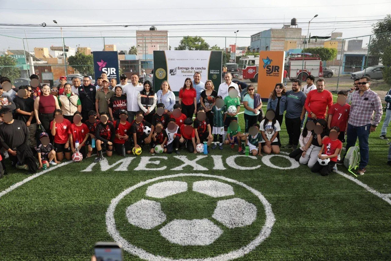 Vecinos de Praderas del Sol estrenaron Cancha de Fútbol 5; Alcalde Roberto Cabrera pidió cuidar las instalaciones.
