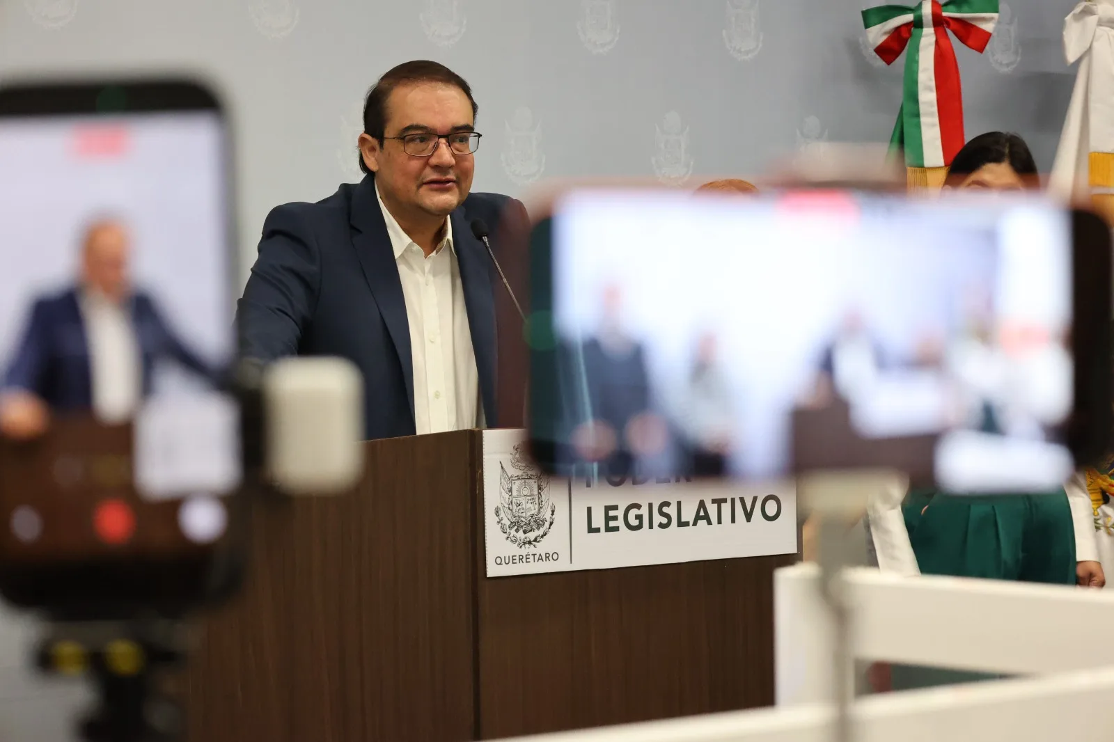 Seguridad, orden y piso parejo para servicios de Uber, Didi y autos de alquiler por App propone diputado Guillermo Vega