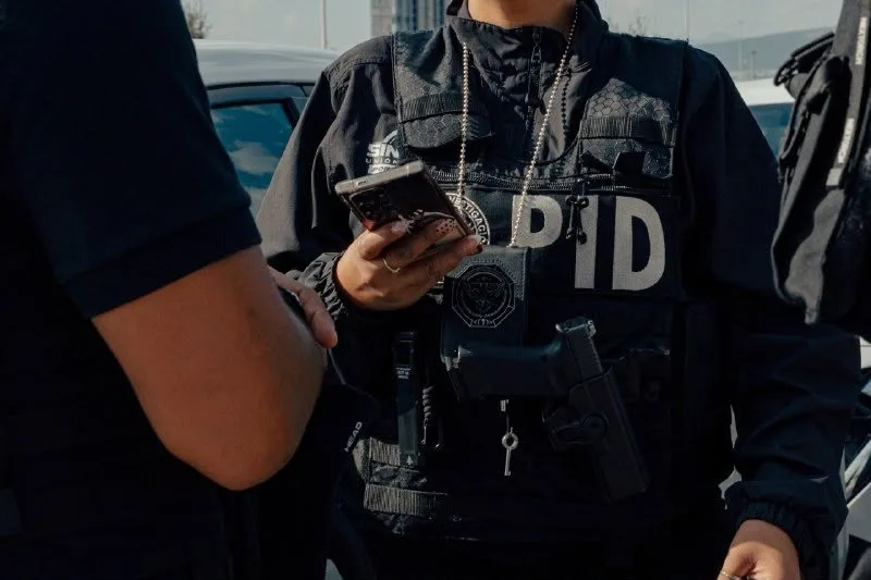 4 personas fueron detenidas en el municipio de Querétaro; tras 7 cateos simultáneos