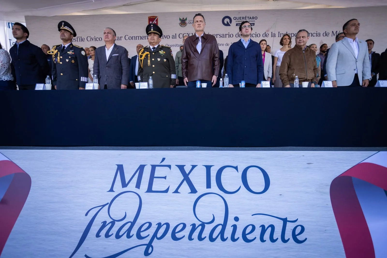 Atestigua gobernador Kuri desfile cívico militar conmemorativo por el CCXVI aniversario de la Independencia