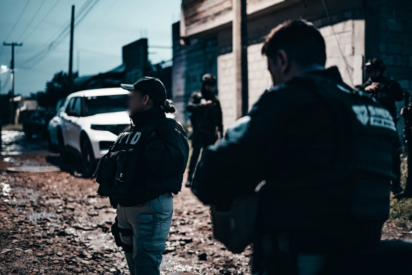 Ejecutan 7 cateos en Colón, Querétaro y SJR; hay 6 personas detenidas.
