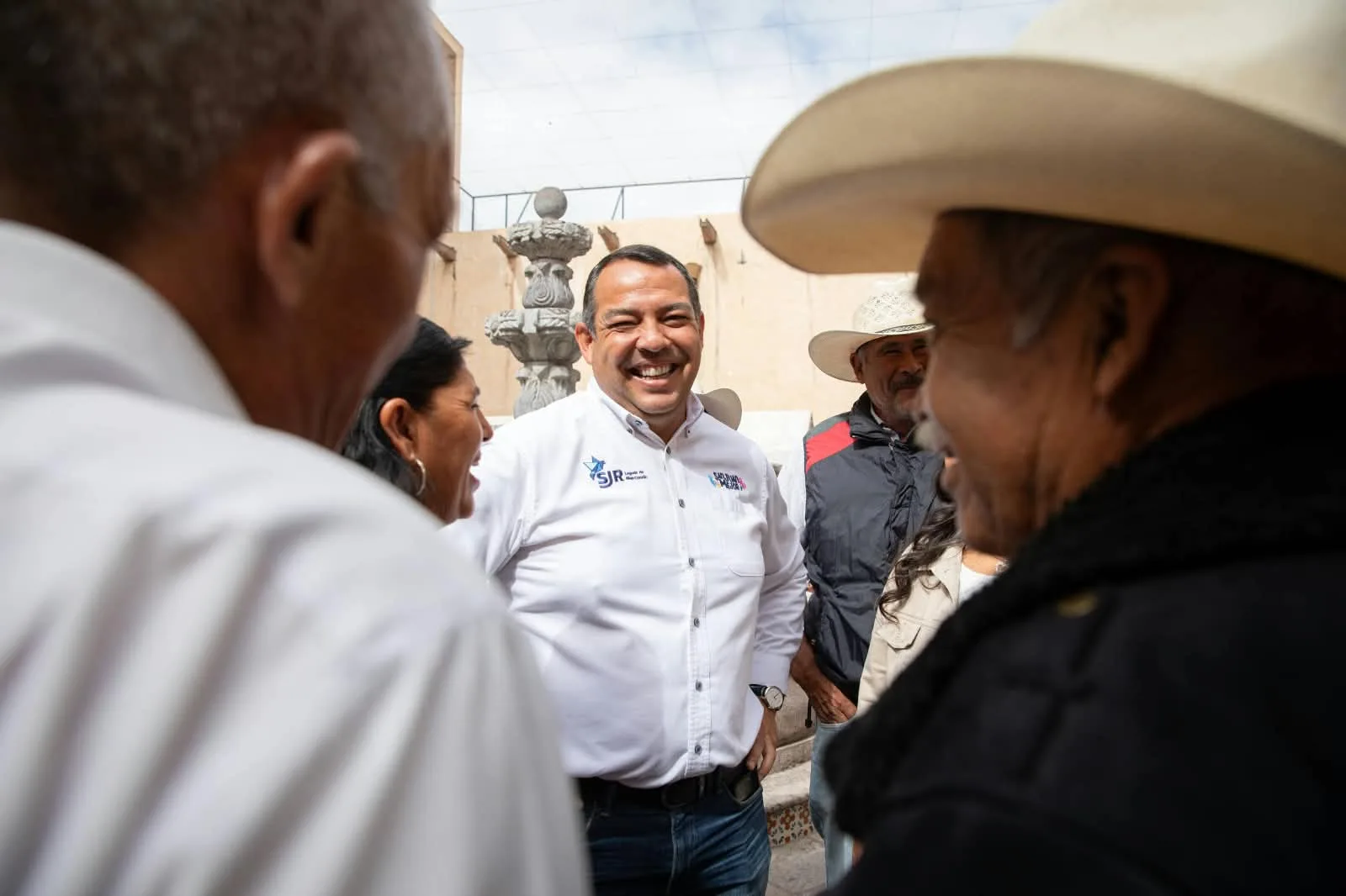 Roberto Cabrera destaca acciones a favor del campo en su Quinto Informe de Gobierno.
