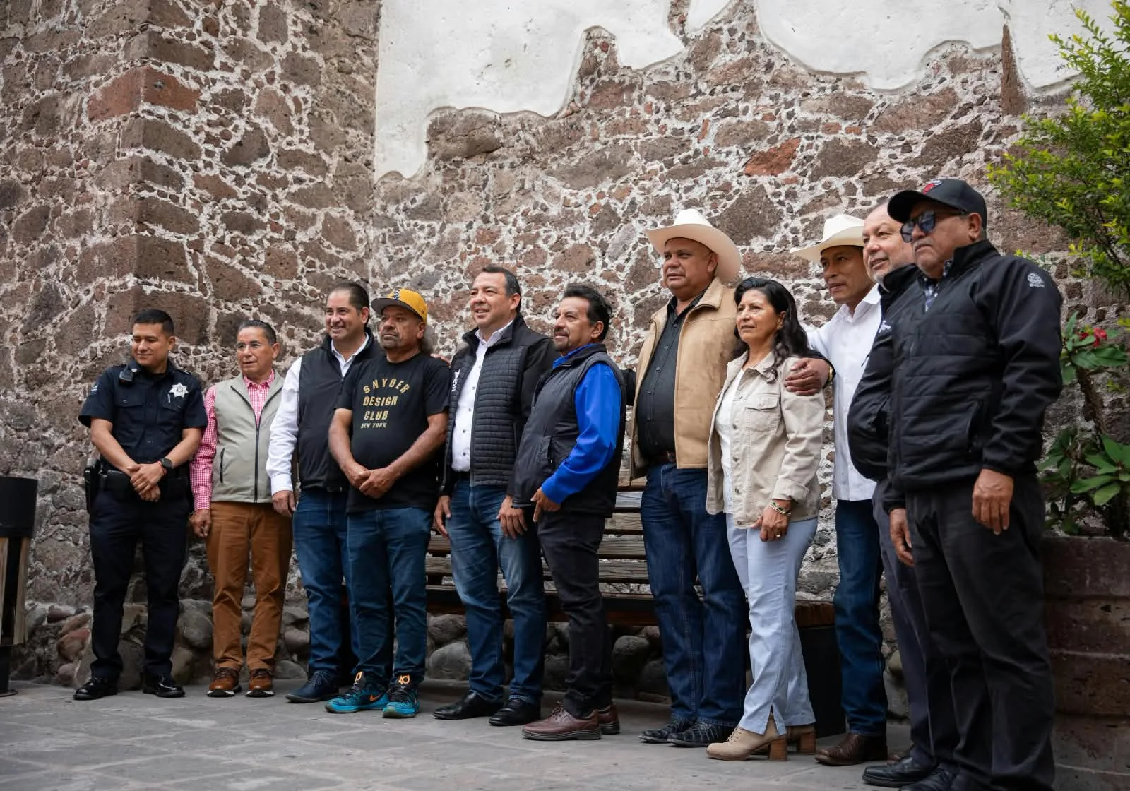 Roberto Cabrera destaca acciones a favor del campo en su Quinto Informe de Gobierno.