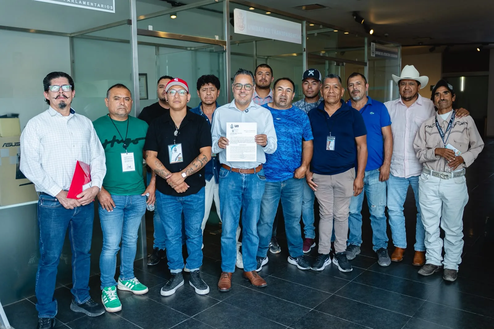 “Cada taxi en su sitio”, iniciativa de diputado panista poner orden y dar certeza a taxistas; en Querétaro.