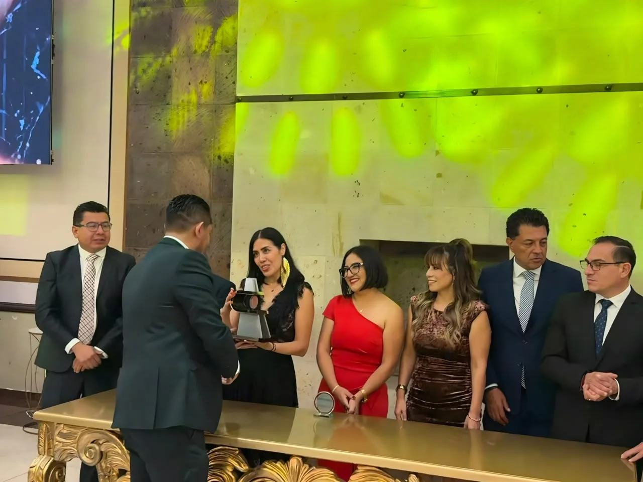 Reconoce Liliana San Martín trayectoria y talento de arquitectos de San Juan del Río