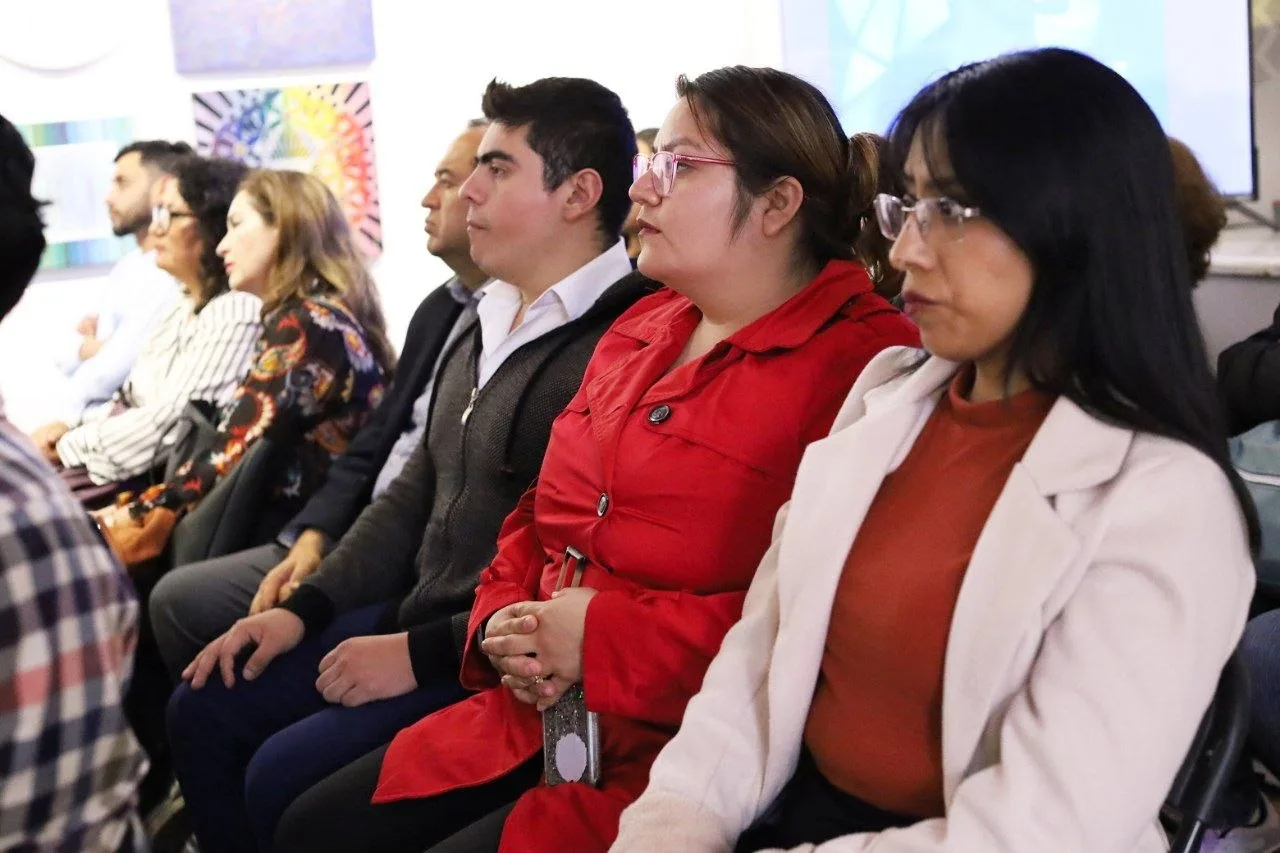 Sostiene Roberto Cabrera encuentro con integrantes de Comités de Contraloría Social.
