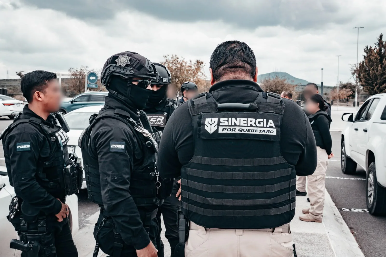 Cateos en cuatro municipios  de Querétaro dejan 6 personas detenidas; hay aseguramiento de narcótico y arma de fuego.