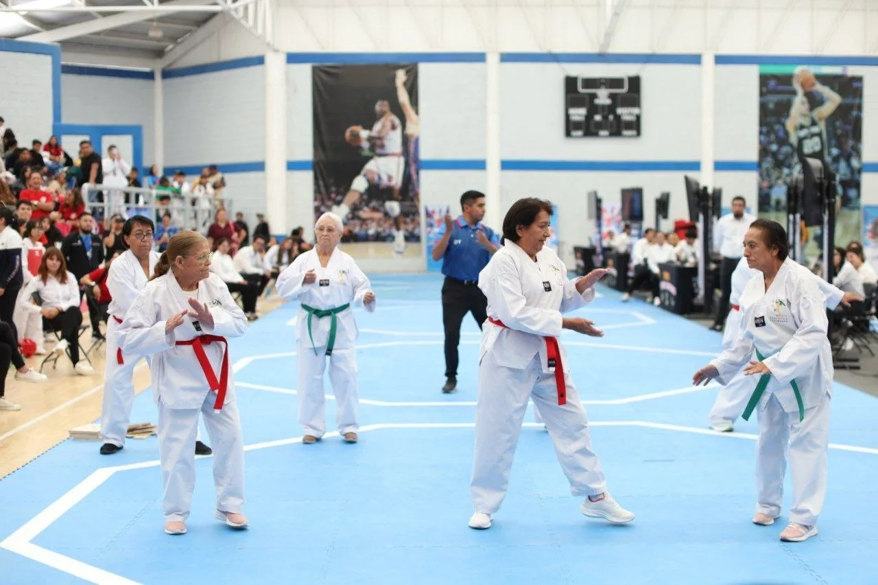 Inaugura Roberto Cabrera el Torneo Futuros Campeones en la Unidad Deportiva Maquío.