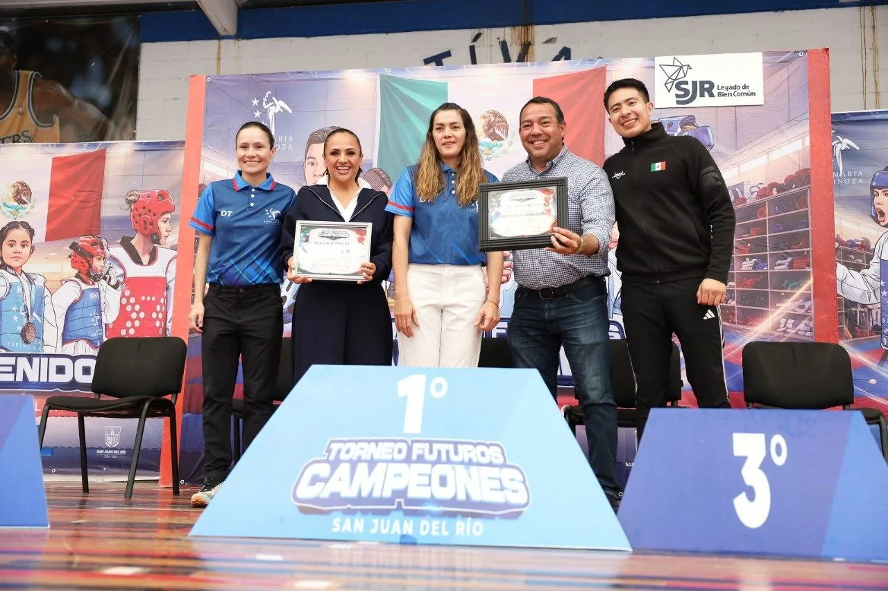 Inaugura Roberto Cabrera el Torneo Futuros Campeones en la Unidad Deportiva Maquío.