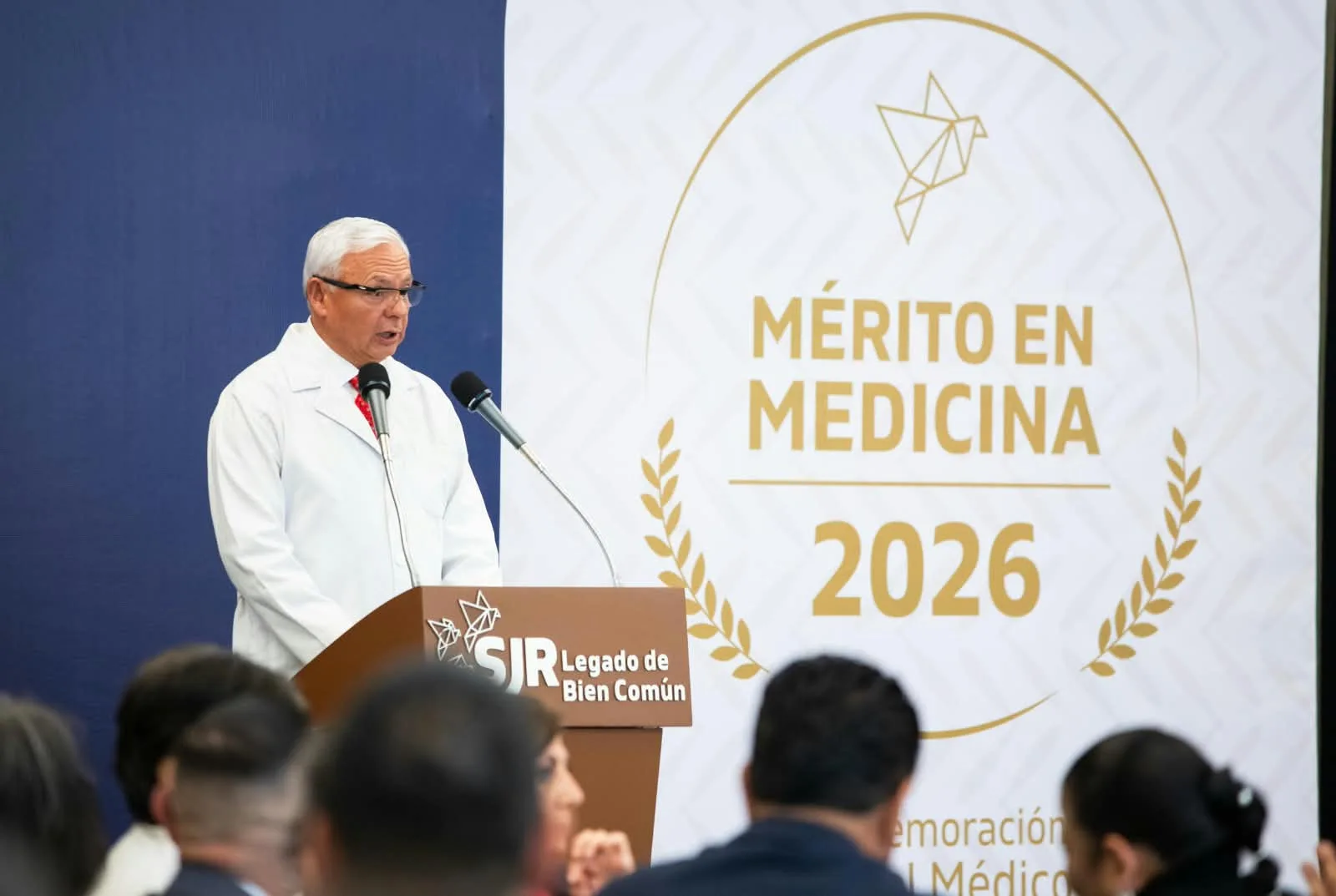 Galardonan a 17 médicas y médicos con el “Distintivo al Mérito en Medicina 2026” en SJR.