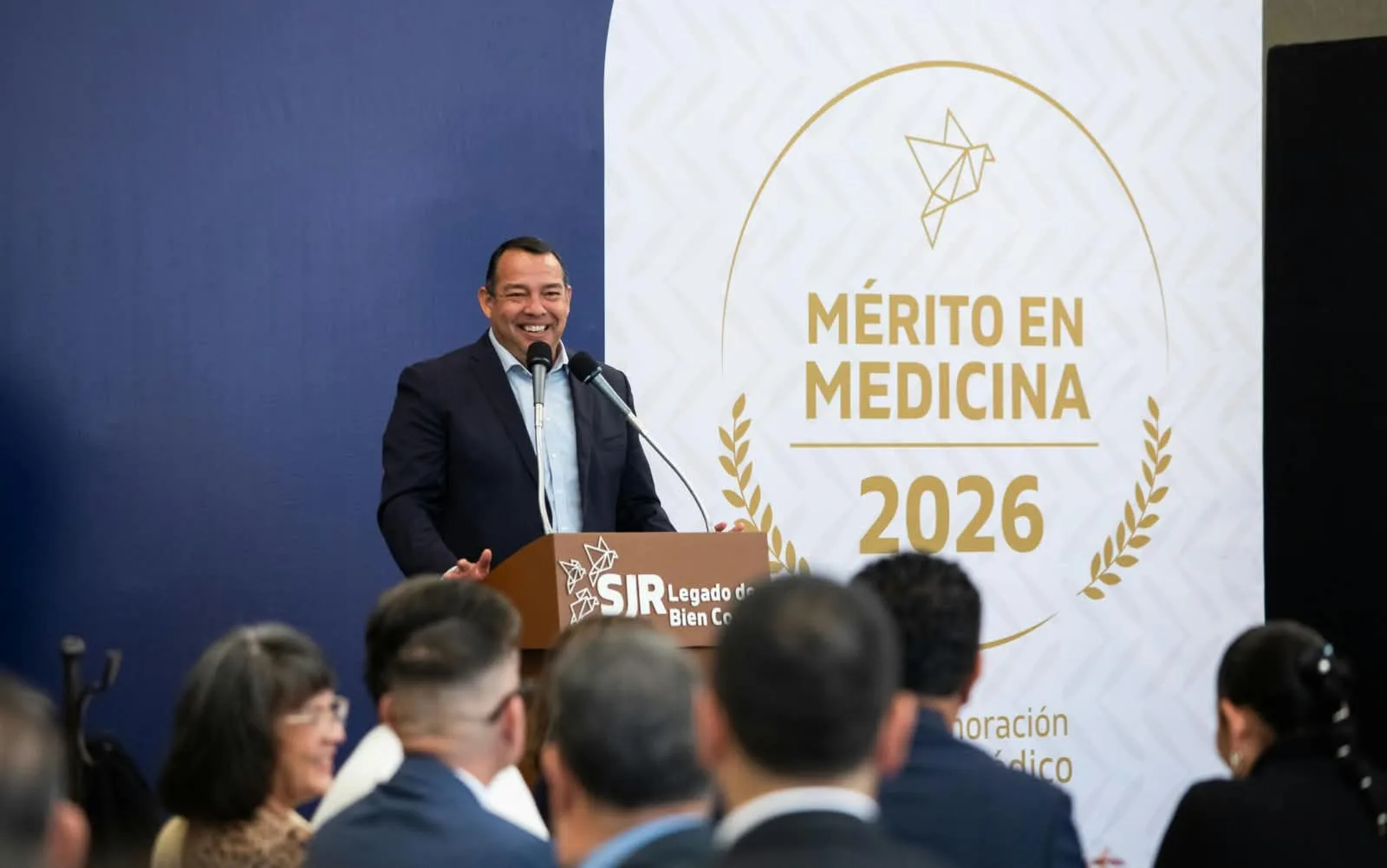 Galardonan a 17 médicas y médicos con el “Distintivo al Mérito en Medicina 2026” en SJR.
