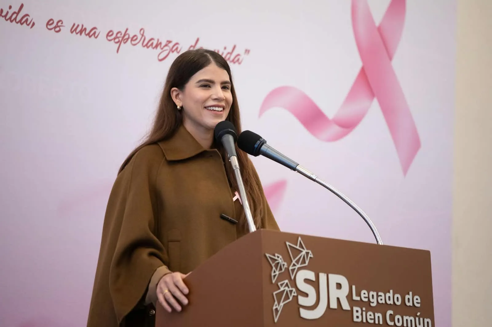 La detección oportuna del cáncer de mama es vital para superar la enfermedad: Roberto Cabrera.