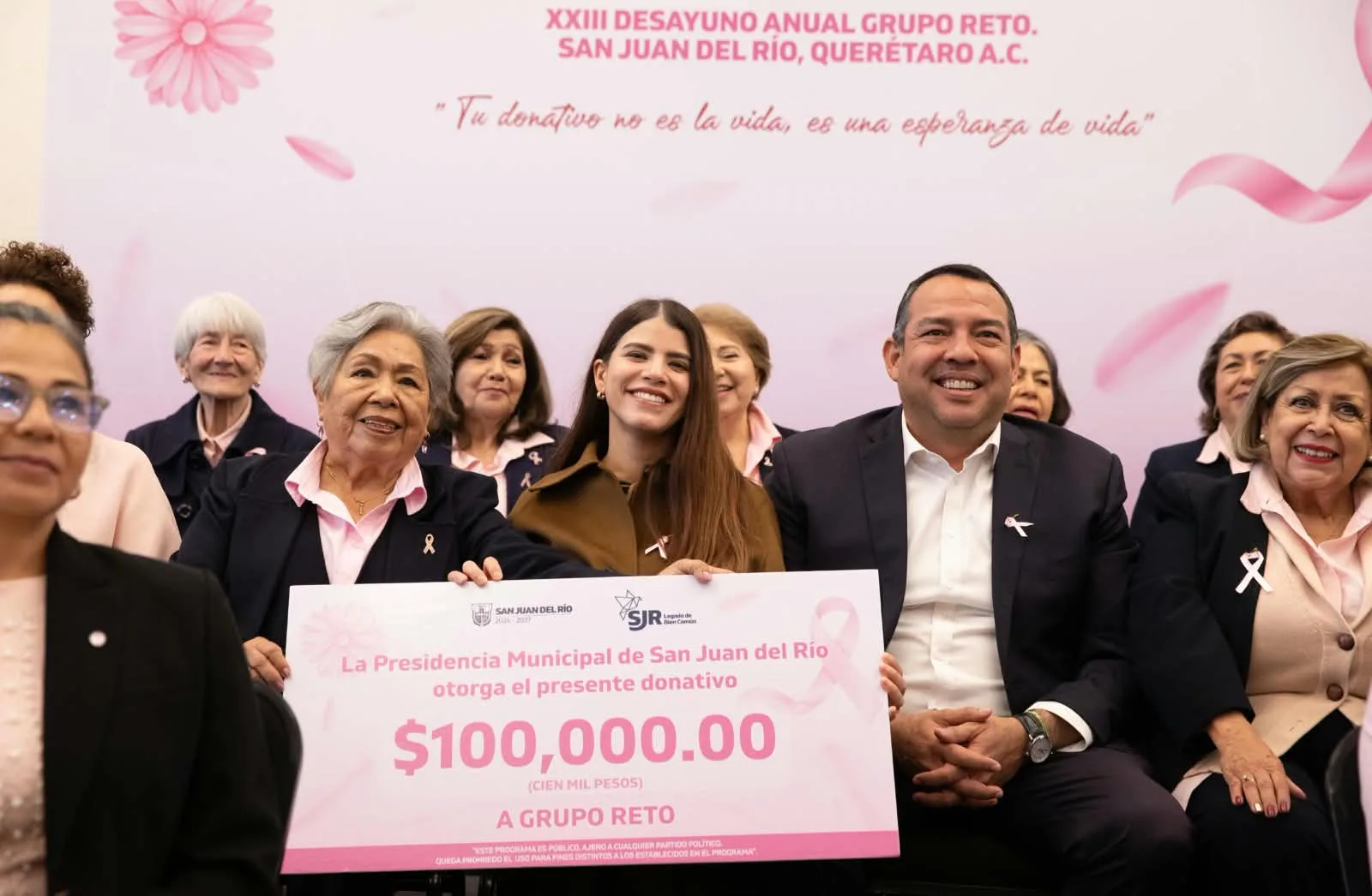 La detección oportuna del cáncer de mama es vital para superar la enfermedad: Roberto Cabrera.