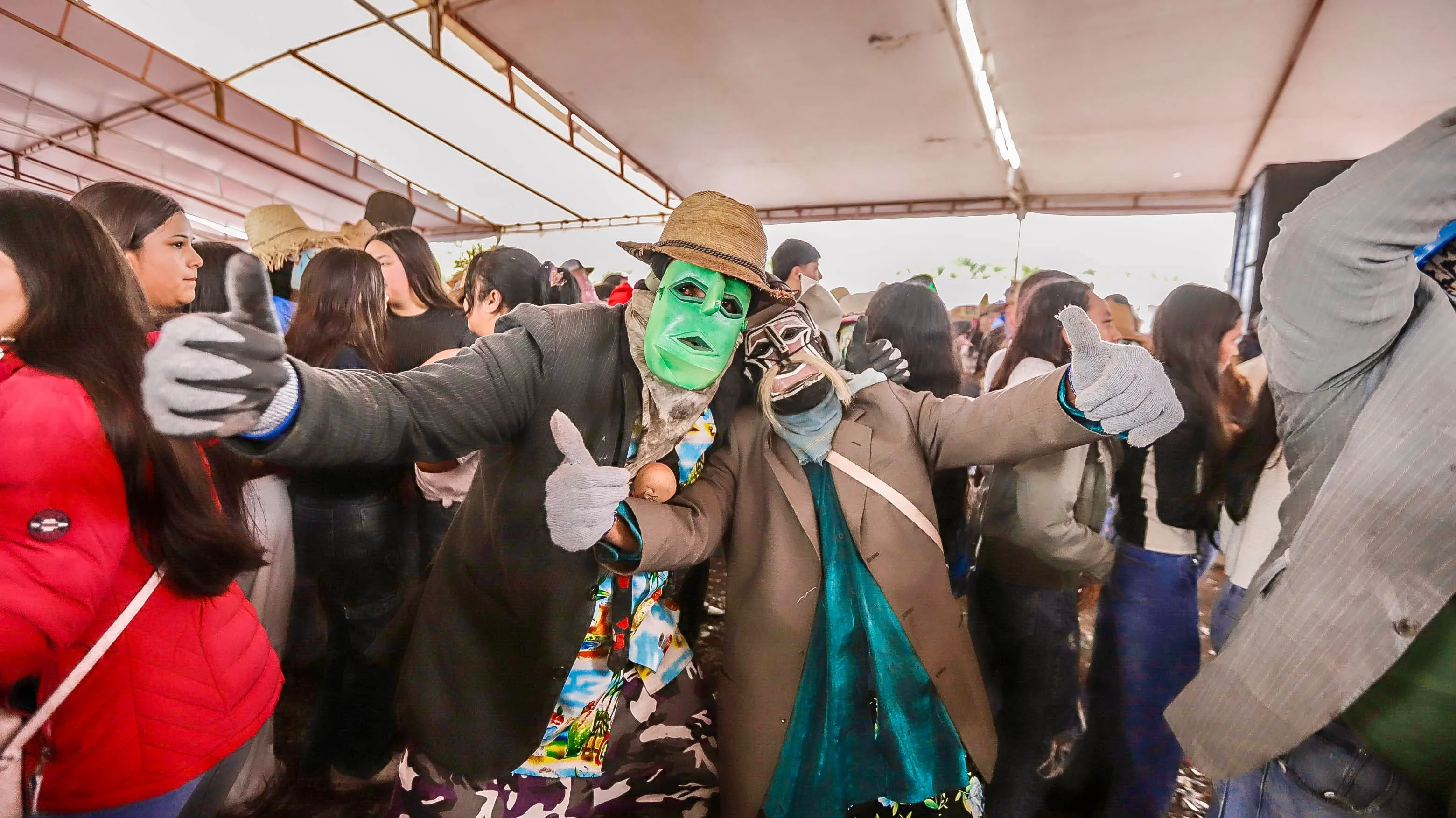 Éxito total con el Tercer “Festival de la Máscara de Palo, Danzas y Xhitases, Únicos y Diferentes”, en La Valla.