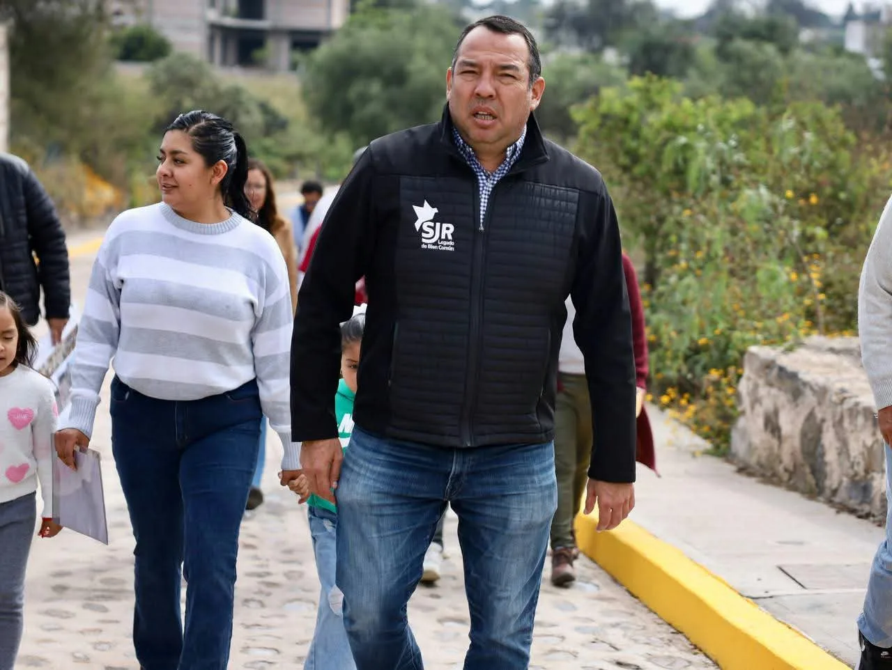 Entrega Roberto Cabrera la rehabilitación de calle Miguel Hidalgo en Santa Bárbara La Cueva con 5.3 mdp de inversión
