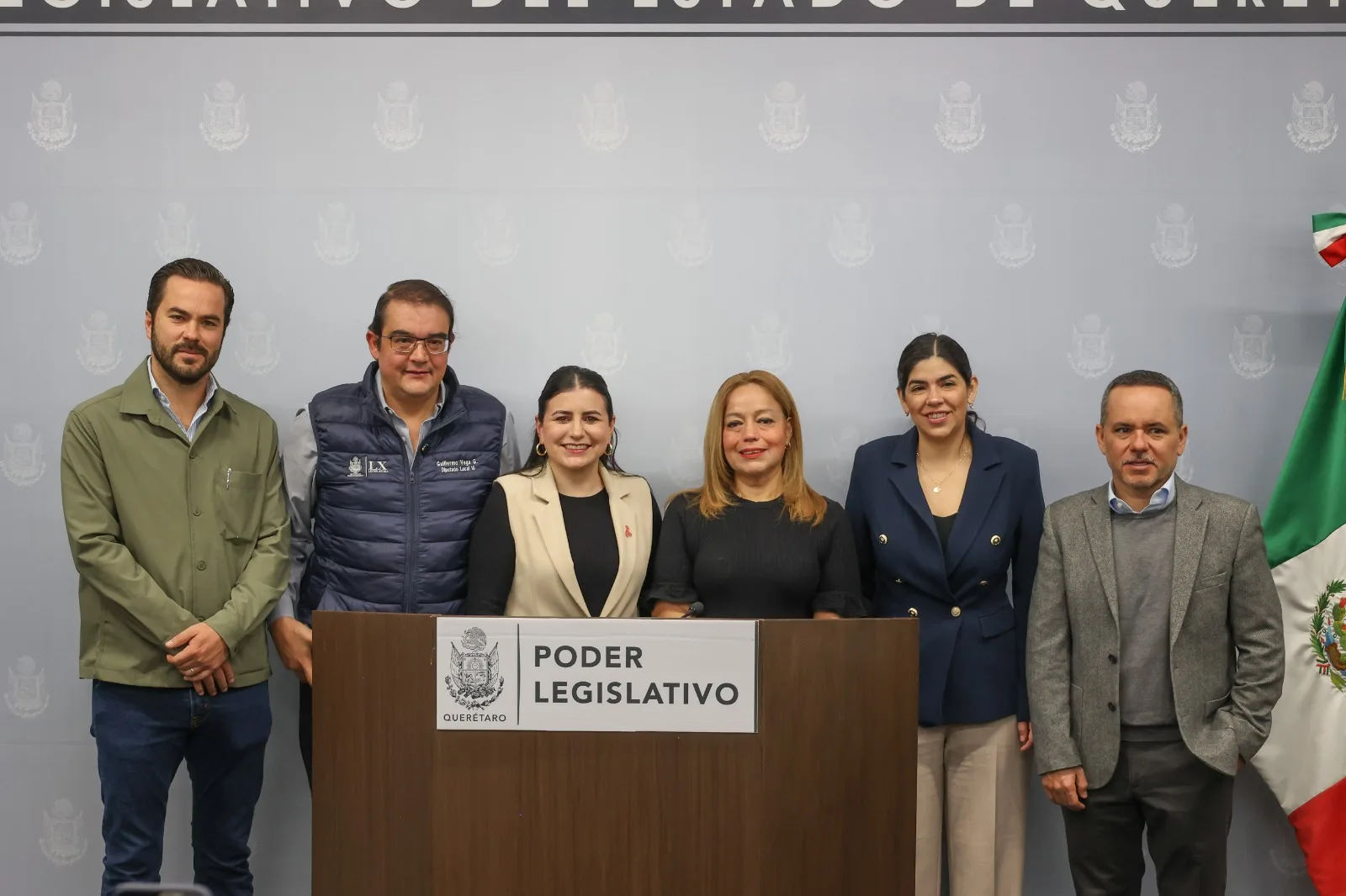 Memo Vega pide que el gobierno federal deje de ignorar a la UAQ; cuestionó a diputados de Morena.