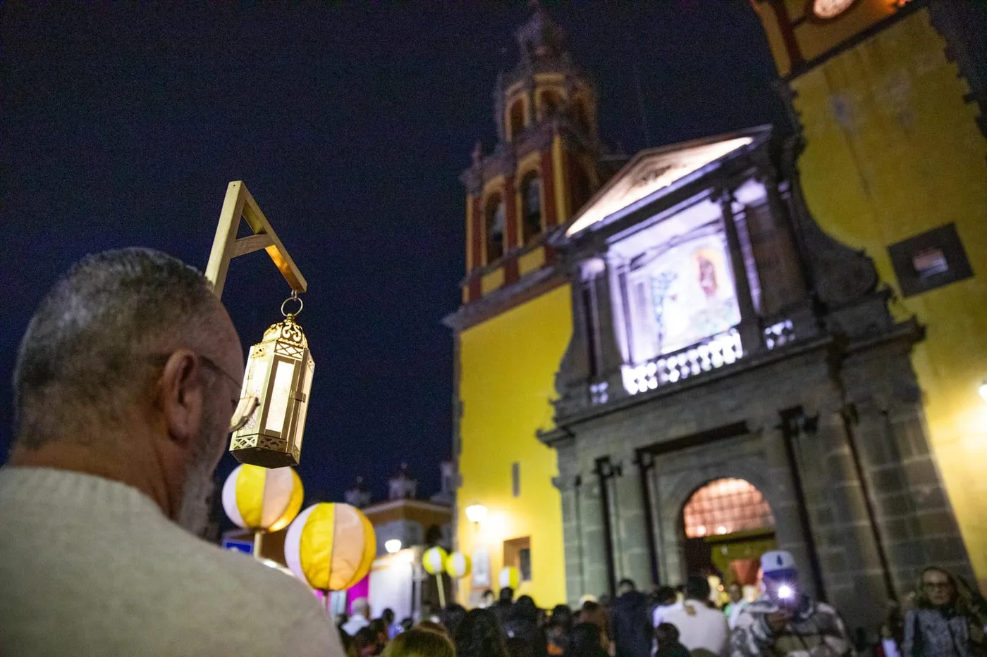 Aprueban exhorto para que el Ejecutivo estatal declare a la Peregrinación de Los Farolitos como Patrimonio Cultural Inmaterial del Estado