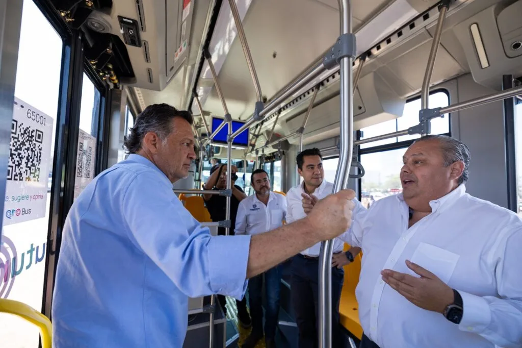 Evoluciona movilidad en Querétaro con nuevas unidades de Qrobus y bicicletas públicas