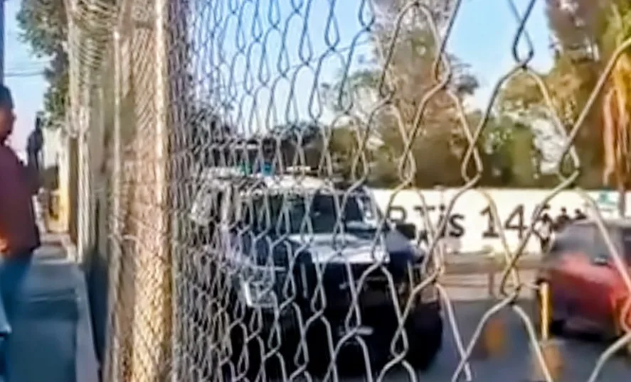Filtro de revisión a estudiantes del el CBTIS 145, en SJR; ante amenaza de balazos.