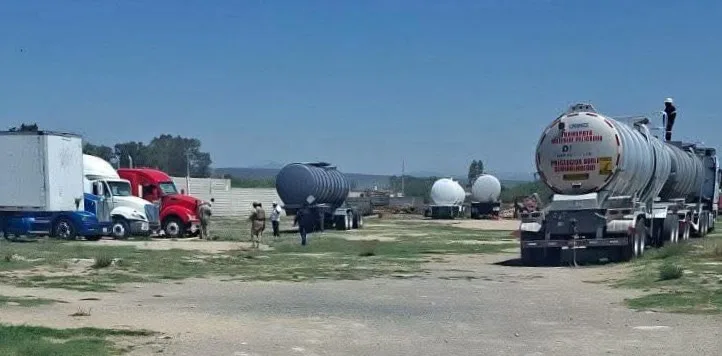 Autoridades federales desmantelan “nido huachicolero” en Querétaro.