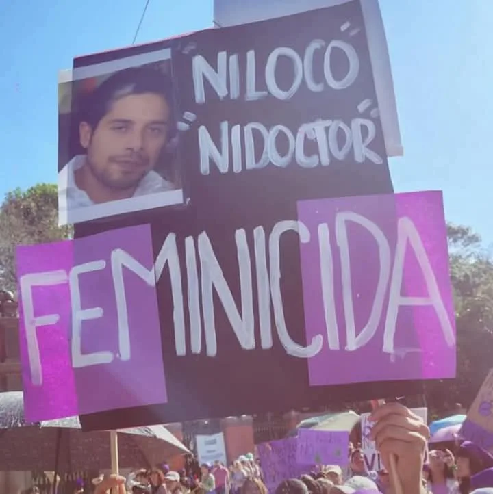 Feministas aseguran que familia de Karol Hussein, trata de desviar la atención; en el caso del Feminicidio de Perla Citlali