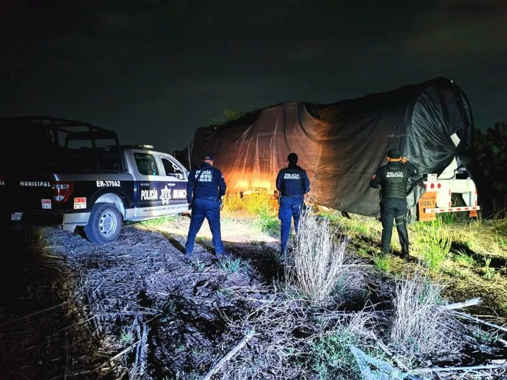 Sistema de Videovigilancia de la SSPM-SJR permite ubicar y asegurar Tráiler Huachicolero.